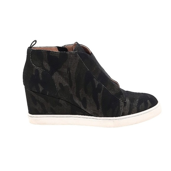 Paolo Shoes - Linea Paolo camo print zip wedge booties sneakers size 9.5